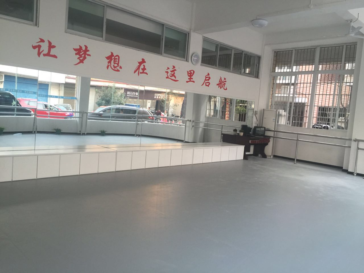 舞蹈地板有多少道工藝