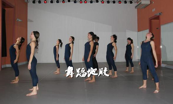 舞蹈地膠應(yīng)用以及選擇