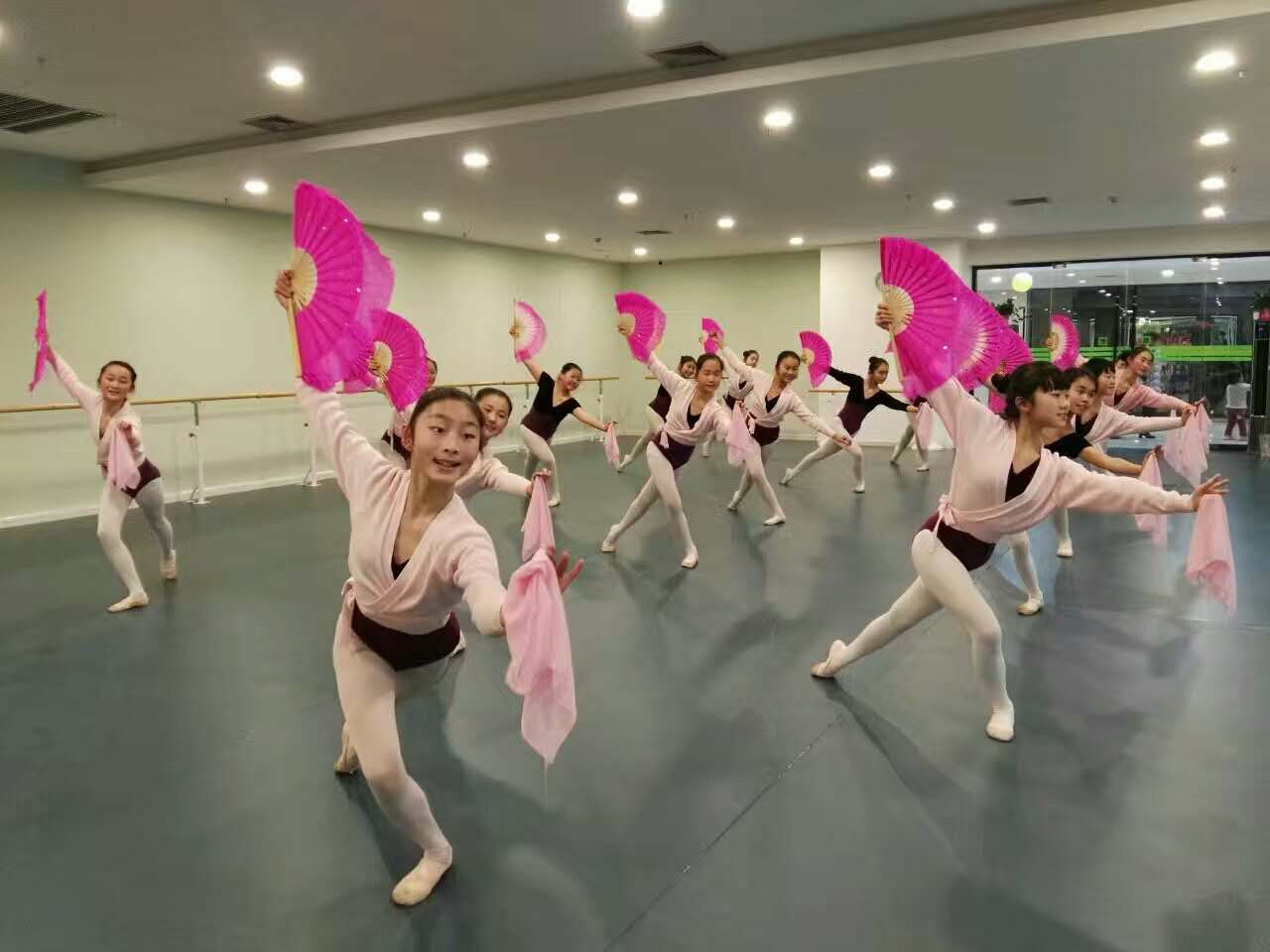 舞蹈地板的品牌及價(jià)格介紹