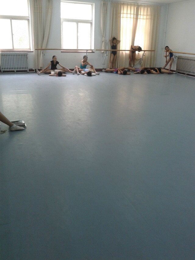 舞蹈地膠成功案例山東青島上海戲劇學院藝術學校